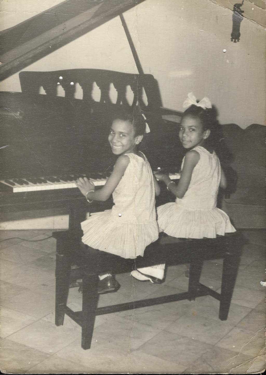 Aymée junto a su hermana Lourdes. Foto: Cortesía de la entrevistada.